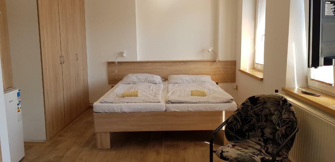 Penzion Mar Hradec Králové المظهر الخارجي الصورة